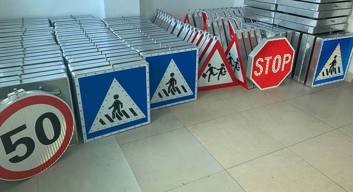 Solar traffic sign manufacturer